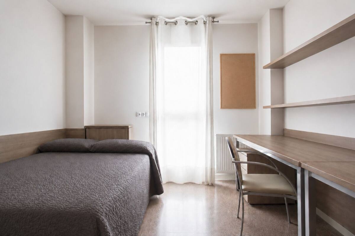 Basic Studio, 1 Double Bed, Kitchenette | Desk, laptop workspace, soundproofing, WiFi (free)