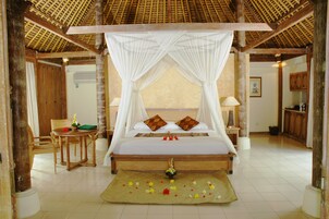 Minibar, cunas gratuitas, camas plegables/adicionales y wifi gratis 