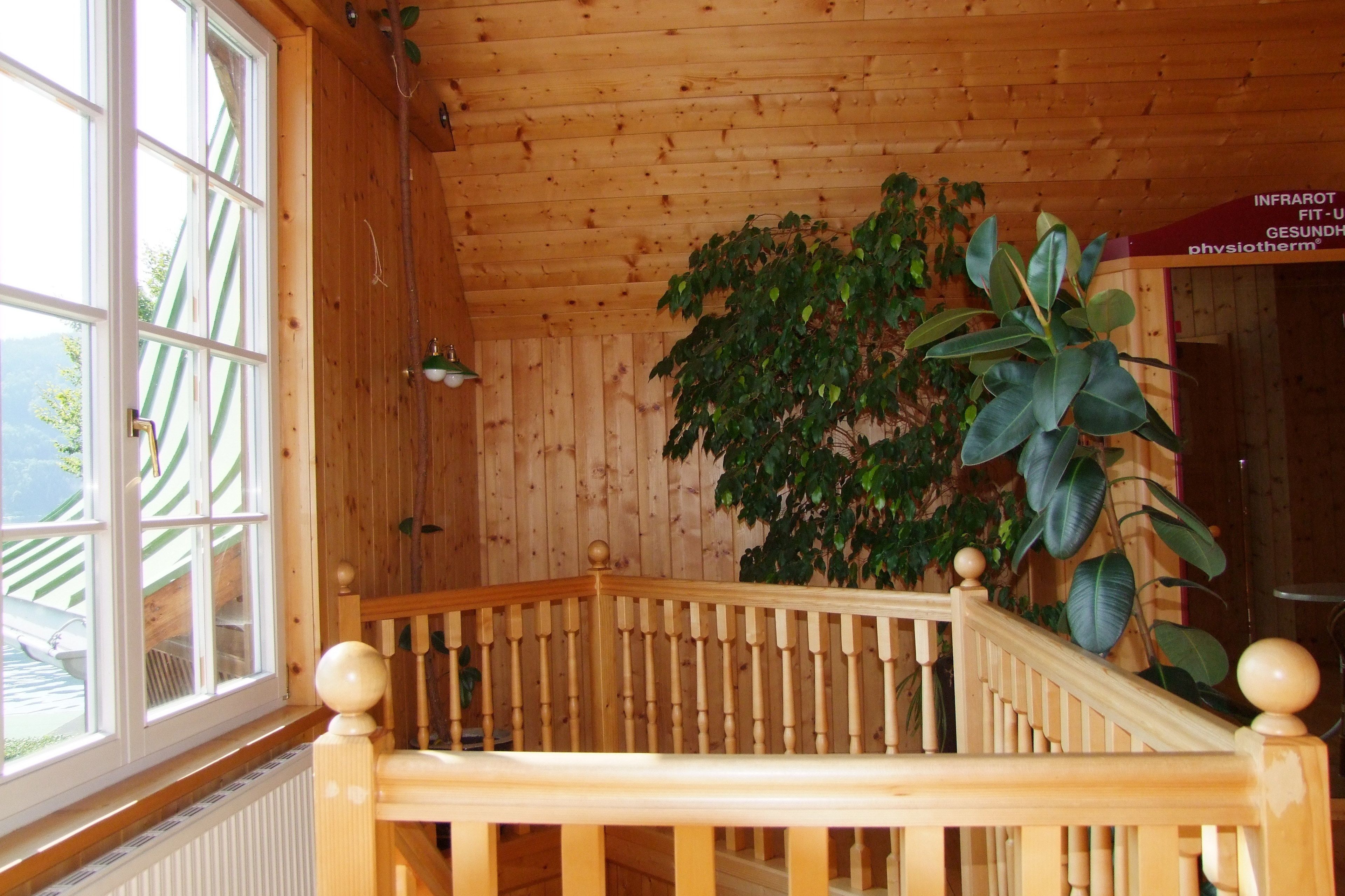 sauna, steam room, turkish bath/hammam, body treatments