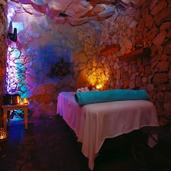 Sauna, hot tub, steam room, body treatments, aromatherapy
