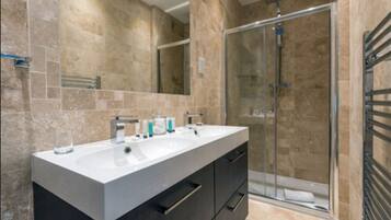 Comfort Double Room | Bathroom