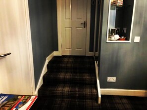 Tomannsrom – classic | Skrivebord, lydisolert, strykejern/-brett og wi-fi (inkludert)