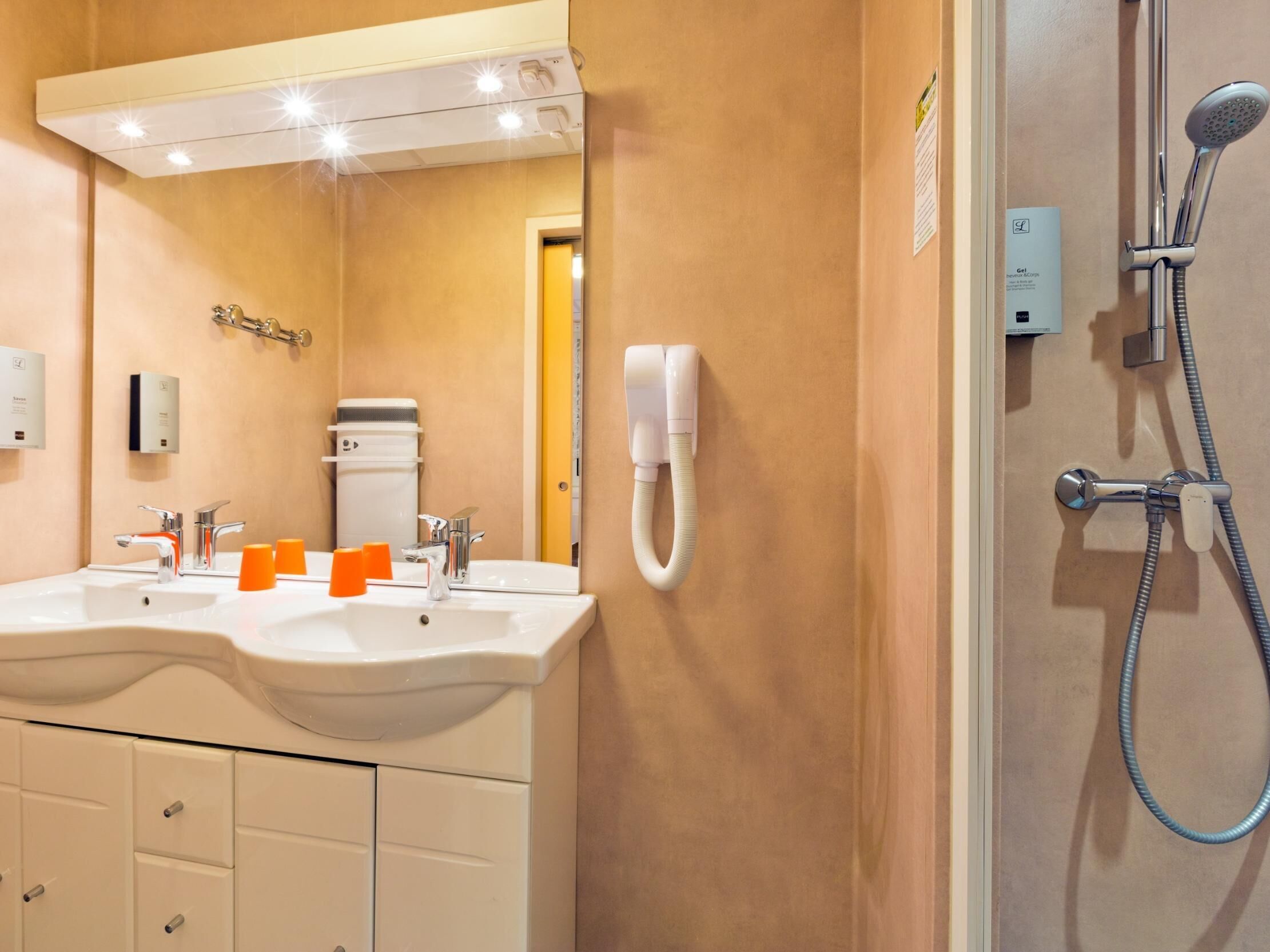 twin room | bathroom | shower, hair dryer, towels