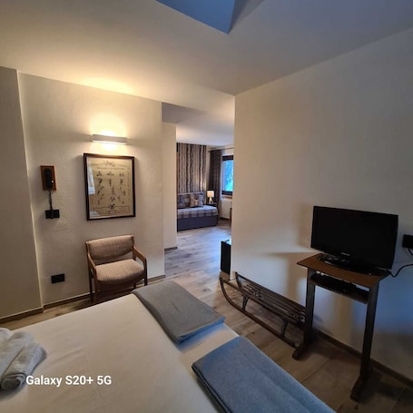 Cubrecamas, wifi gratis y ropa de cama