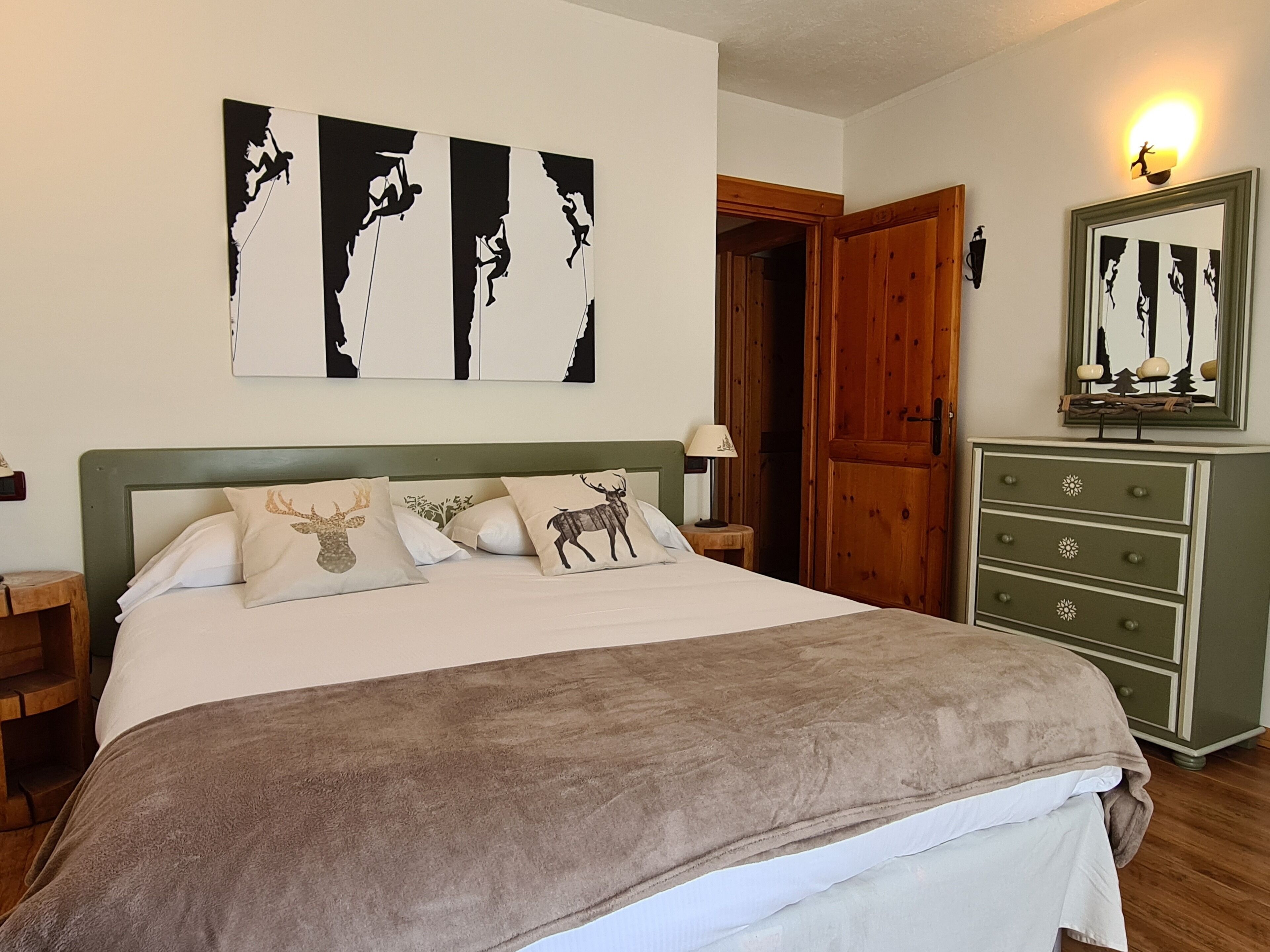 Cubrecamas, wifi gratis y ropa de cama 