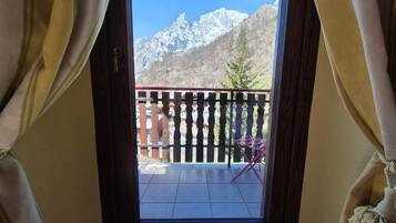 Superior Double Room | Down comforters, free WiFi, bed sheets