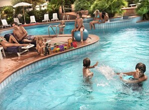 Outdoor pool, open 9 AM to 7 PM, pool umbrellas, sun loungers - Hotel San Giorgio Savoia (Bellaria-Igea Marina)