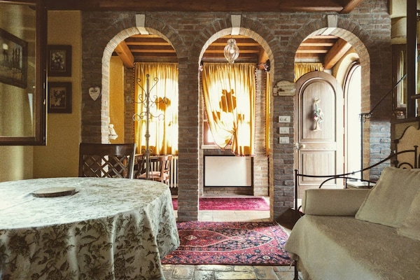 Suite | Premium bedding, down comforters, in-room safe, desk