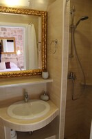 Quarto casal | Banheiro | Produtos de toalete grátis, toalhas de banho