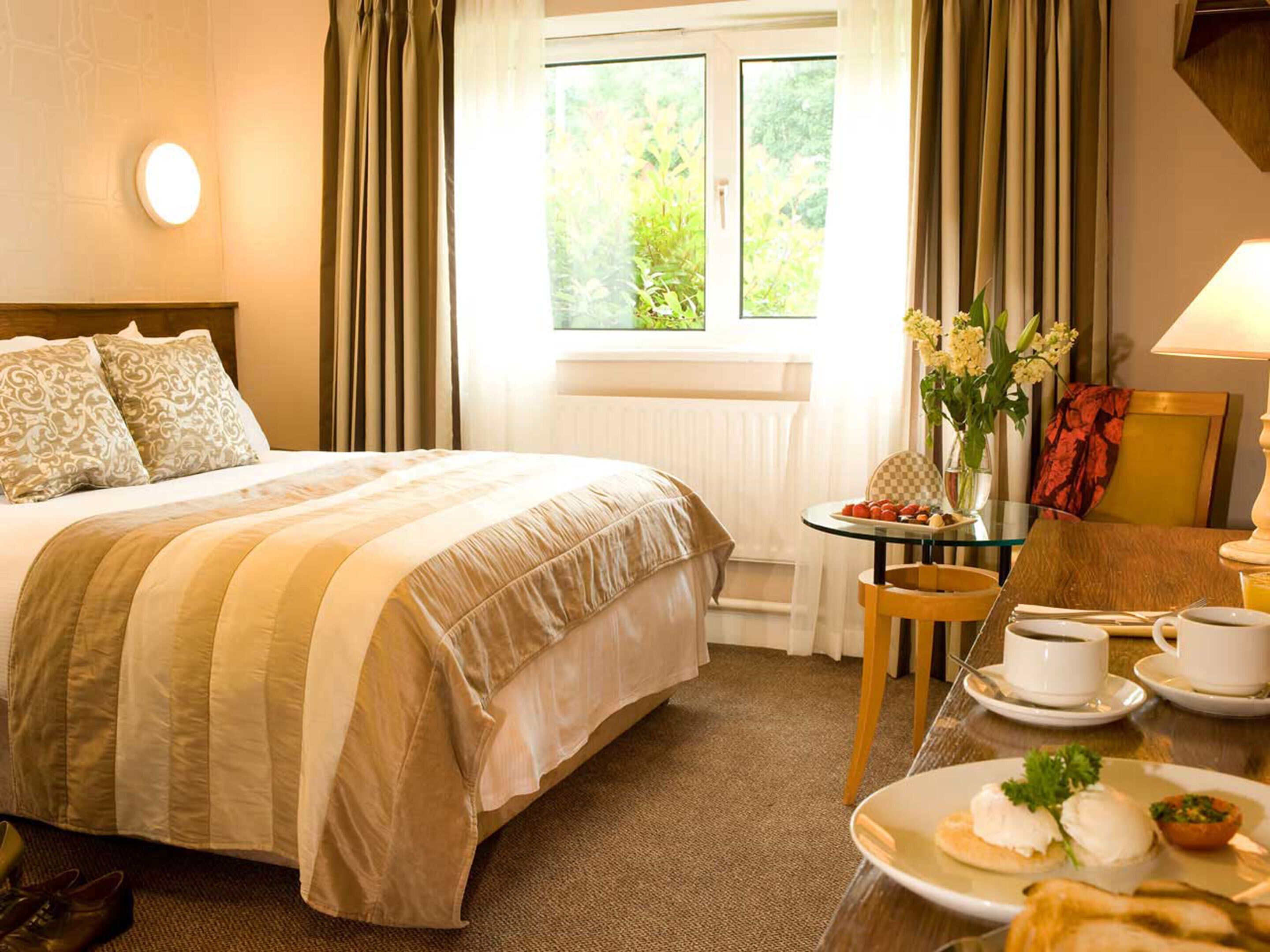 Schreibtisch, Bügeleisen/Bügelbrett, kostenloses WLAN, Bettwäsche