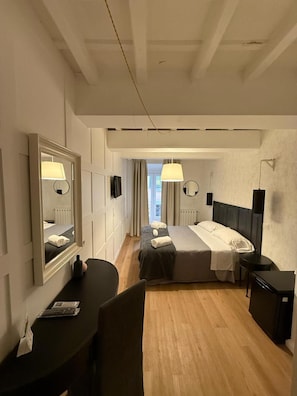 Classic Double Room - Dulcis Inn Pantheon (Rome)