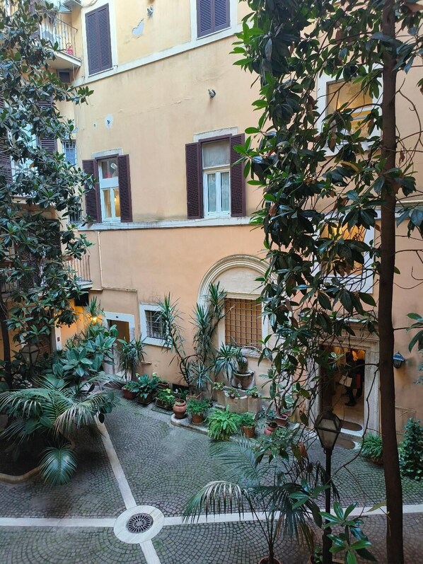 Classic Double Room | View from room - Dulcis Inn Pantheon (Rome)