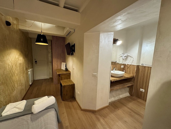 Large Single Room - Dulcis Inn Pantheon (Rome)