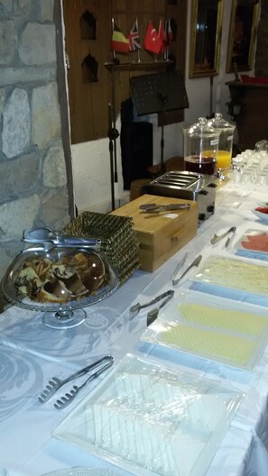 Buffet - Semsan Hotel (Istanbul)