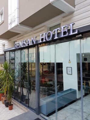 Front of property - Semsan Hotel (Istanbul)