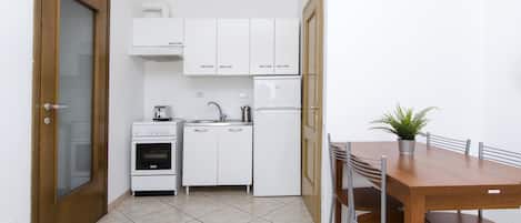 Superior Apartment, 1 Bedroom | Private kitchen | Coffee/tea maker, electric kettle