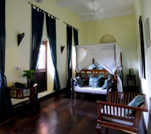 1 soverom, sengetøy av topp kvalitet, minibar og safe på rommet