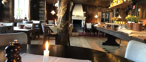 Breakfast and dinner served, Scandinavian cuisine