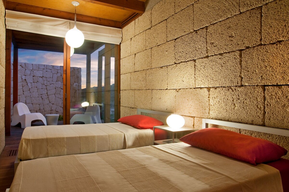 Design Villa, Courtyard Area