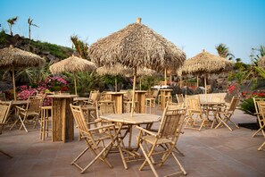 Poolside bar