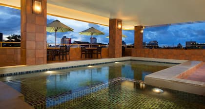 Best Western Plus Makassar Beach