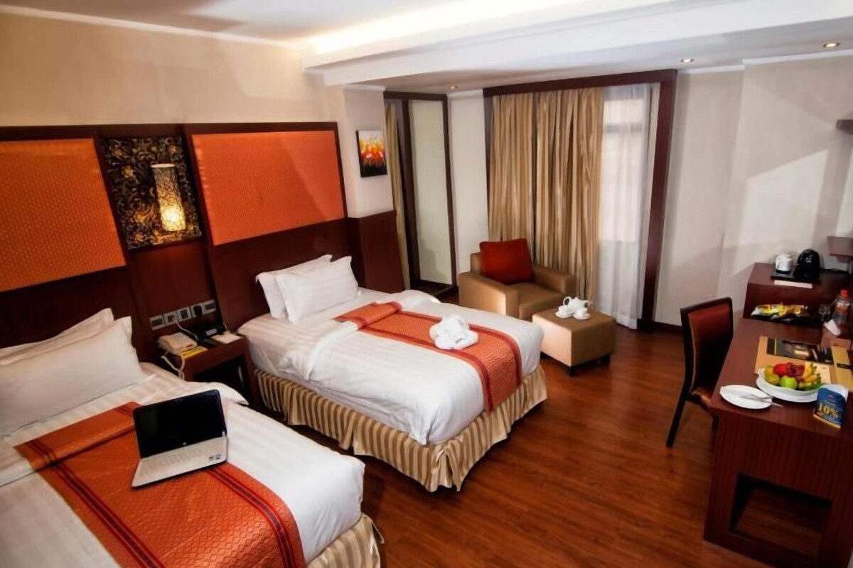 Sábanas de algodón egipcio, ropa de cama de alta calidad y minibar 