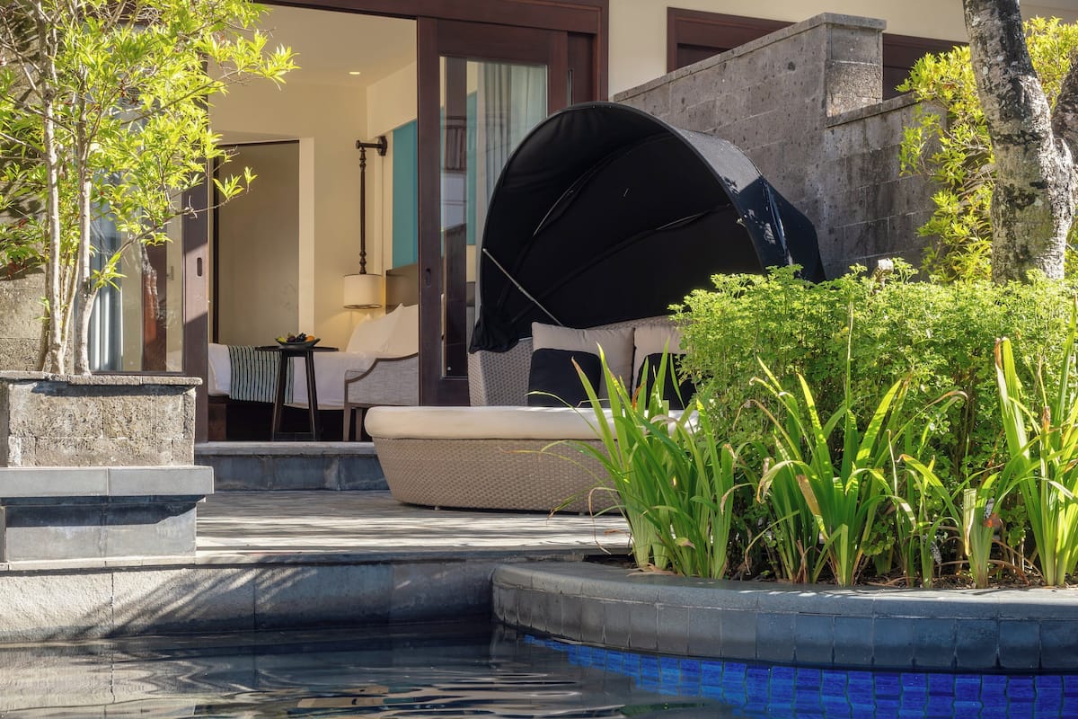 Minibaari, tallelokero huoneessa, yksilöllisesti sisustettu