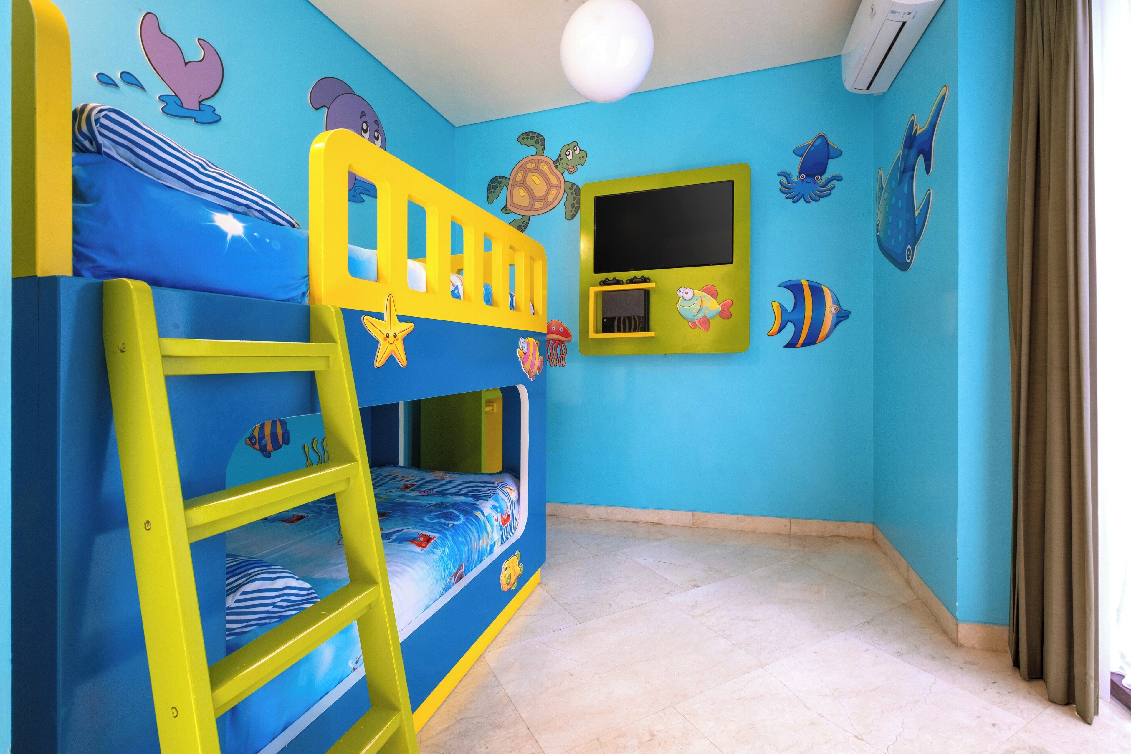 suite (kids adventure) | 1 bedroom, minibar, in-room safe, individually decorated