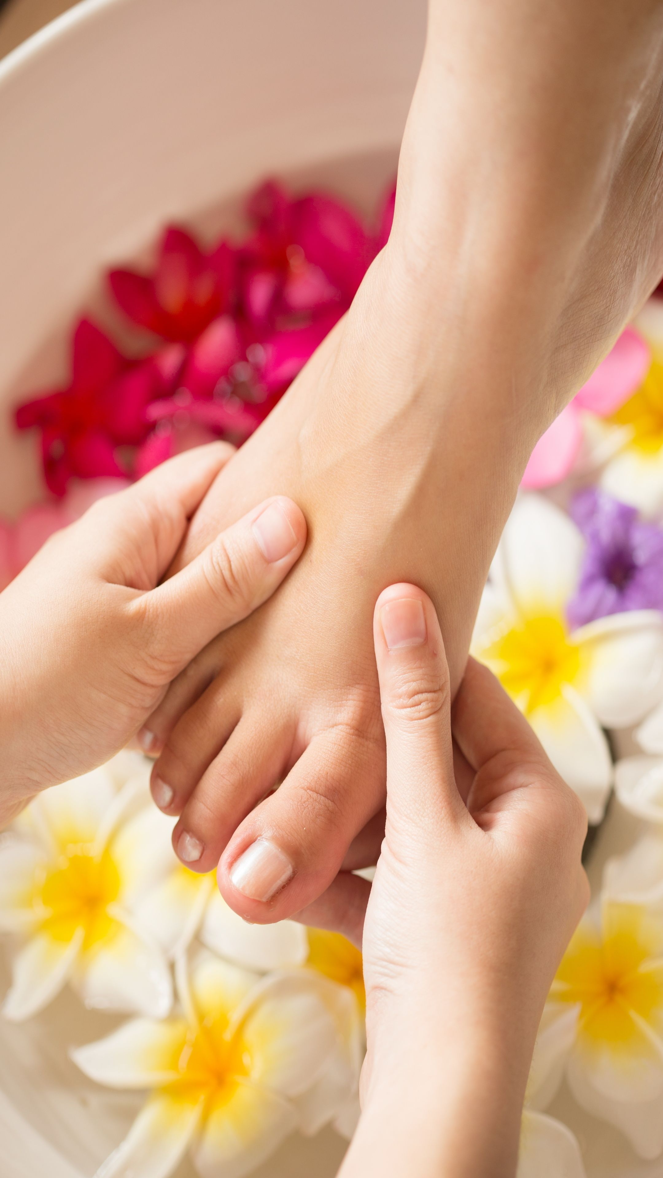Couples treatment room(s), body treatments, aromatherapy, body wraps