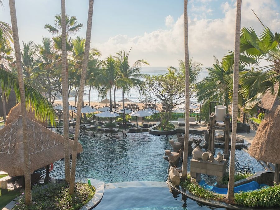 4 outdoor pools, open 8:00 AM to 8:00 PM, pool umbrellas, sun loungers