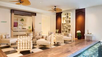 Couples treatment rooms, body treatments, aromatherapy, body wraps