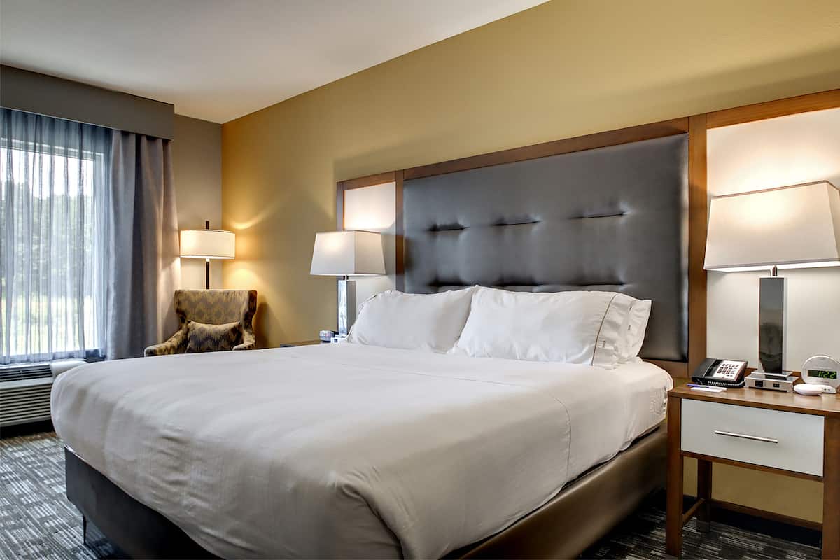 In-room safe, desk, iron/ironing board, rollaway beds