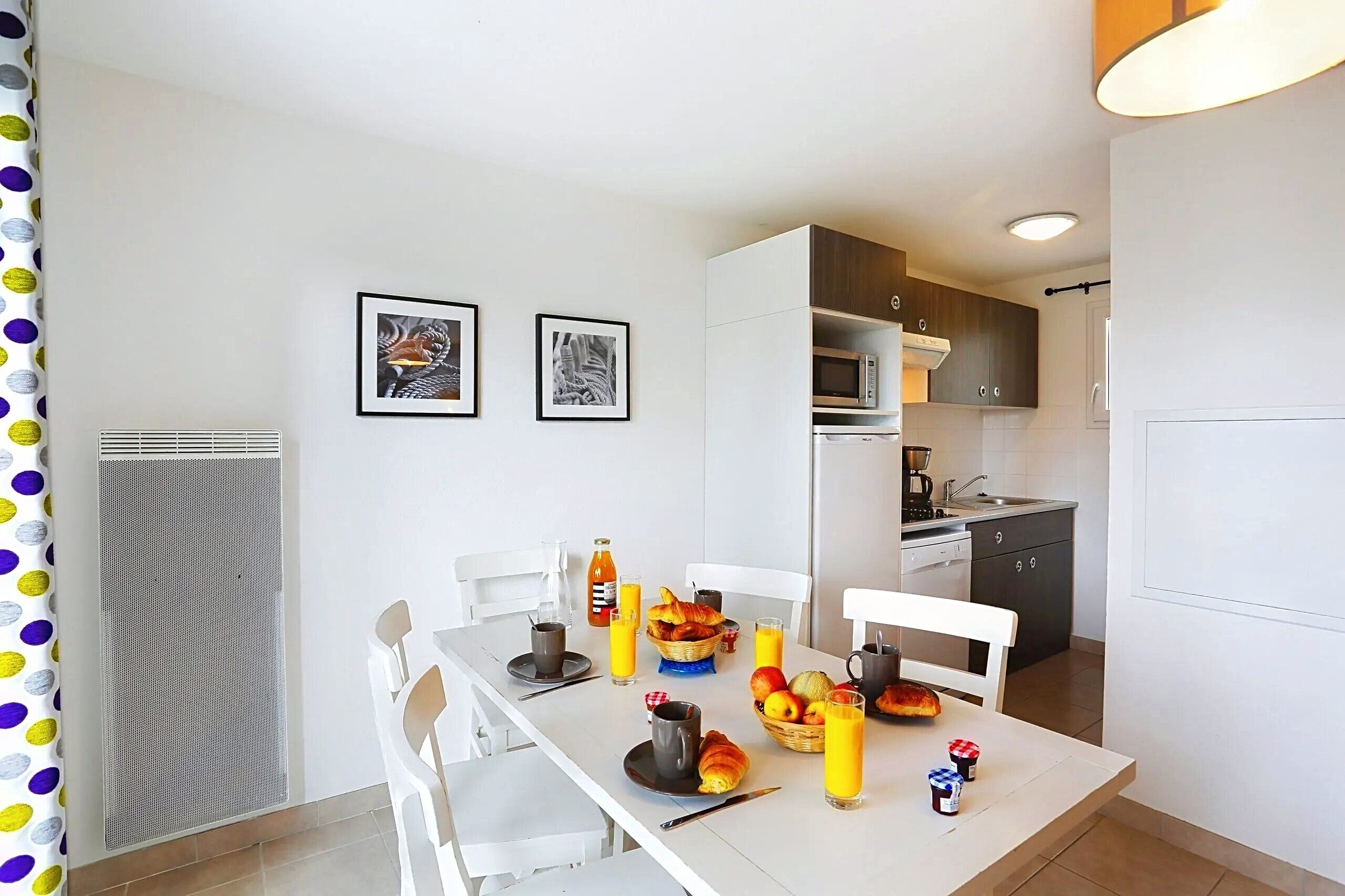 Casa estándar, 1 habitación (duplex) | Cocineta privada | Refrigerador, microondas, parrilla de estufa y lavavajillas 