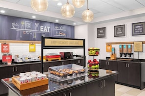 Sudah termasuk sarapan lengkap setiap hari