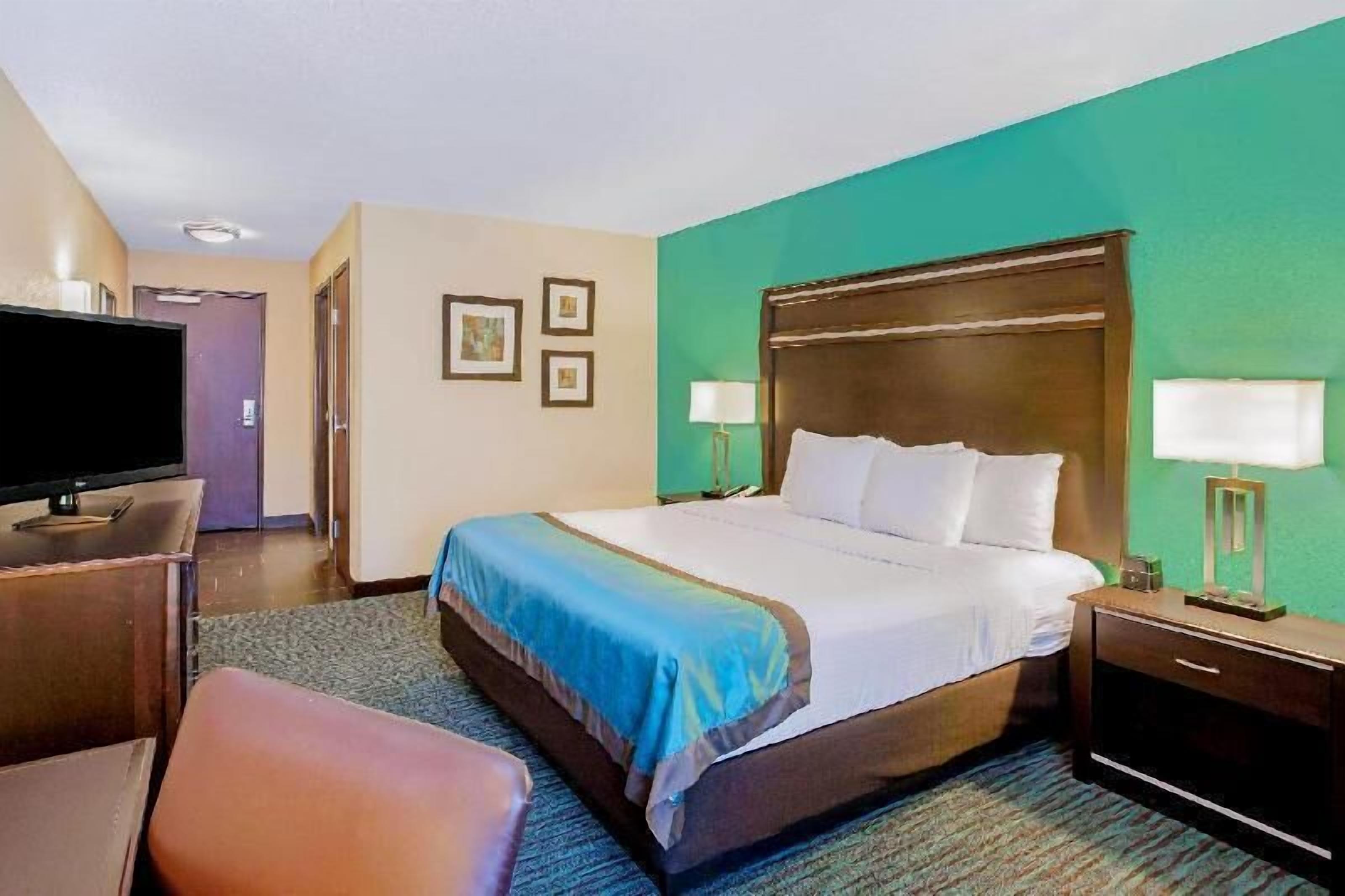 Desk, iron/ironing board, free cots/infant beds, free WiFi