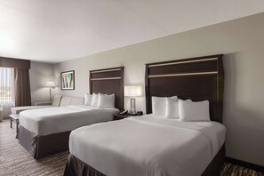 Desk, iron/ironing board, free cots/infant beds, free WiFi - La Quinta Inn & Suites by Wyndham Sioux Falls (Sioux Falls)
