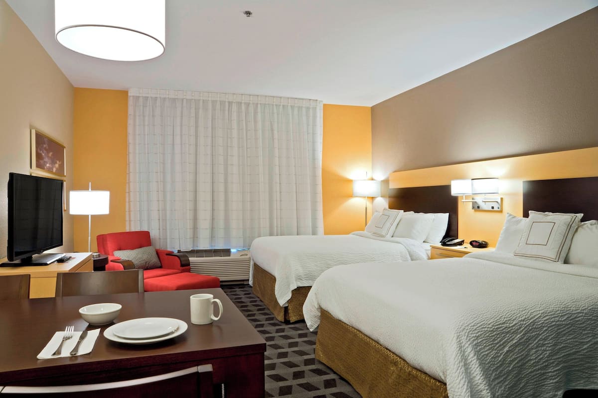 Studio, 2 Queen Beds | Hypo-allergenic bedding, desk, laptop workspace, blackout curtains