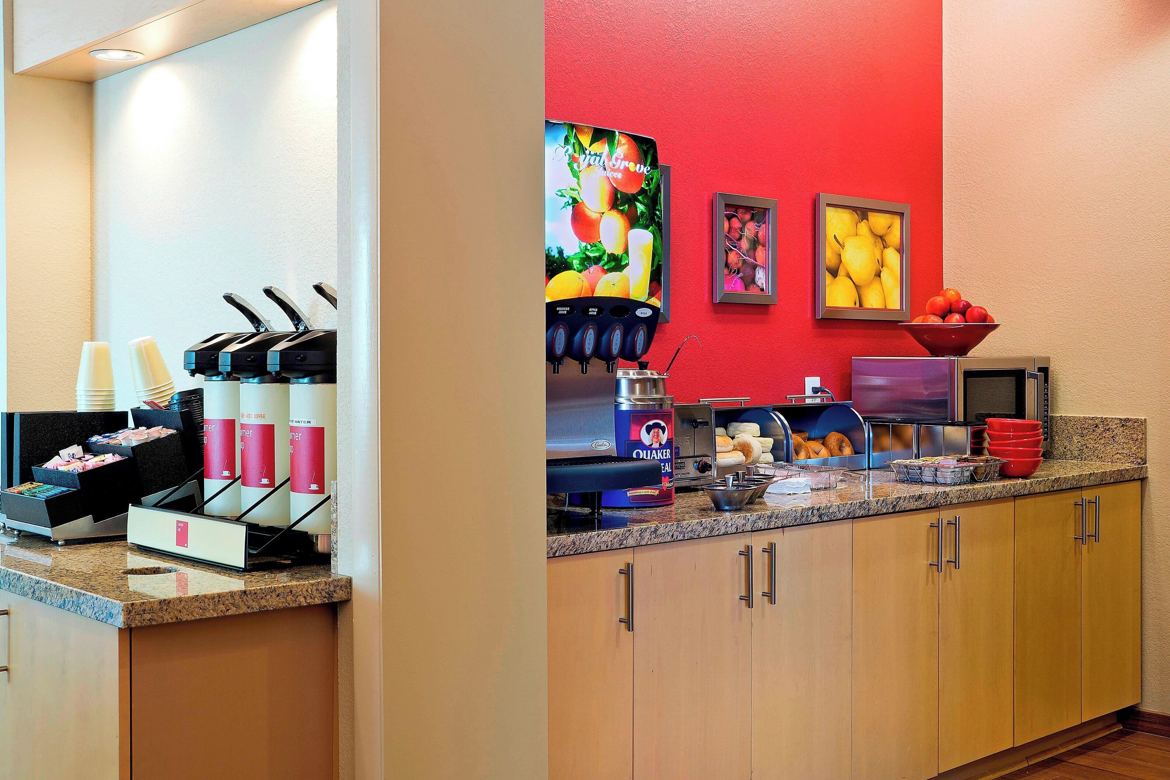 free daily continental breakfast