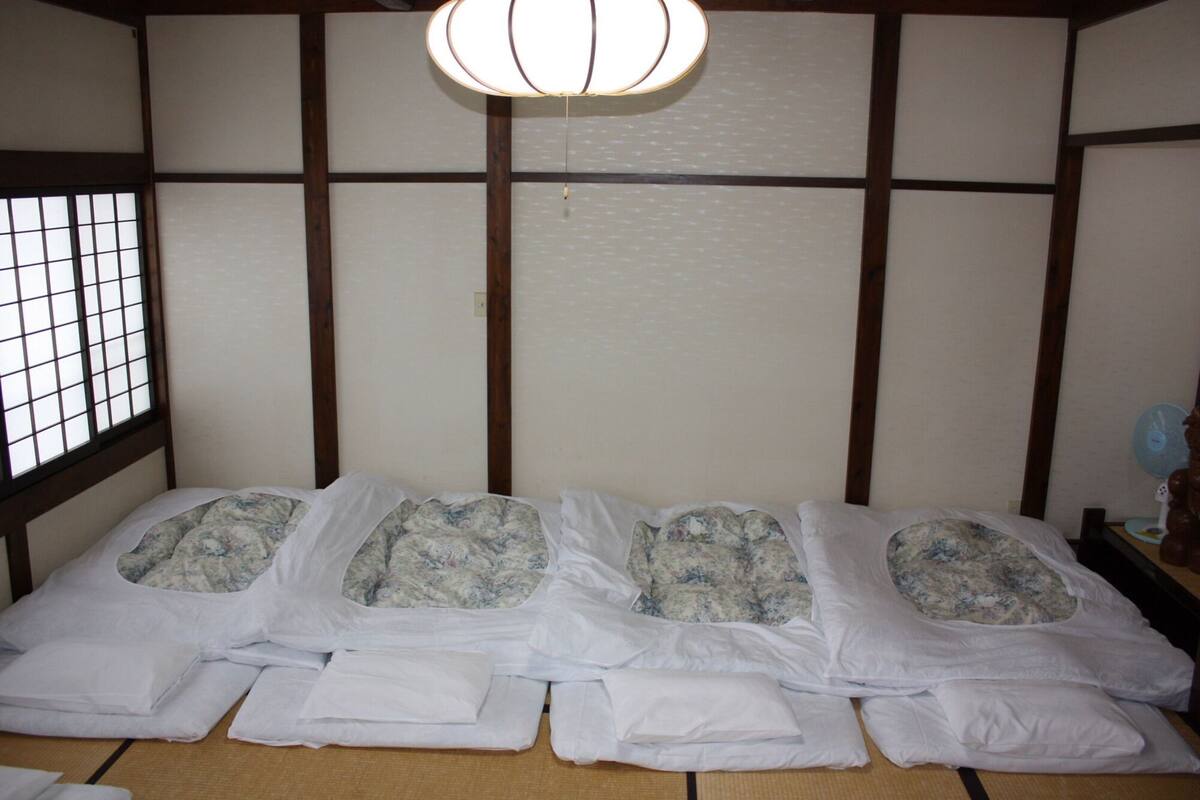Minibar, in-room safe, soundproofing, free WiFi
