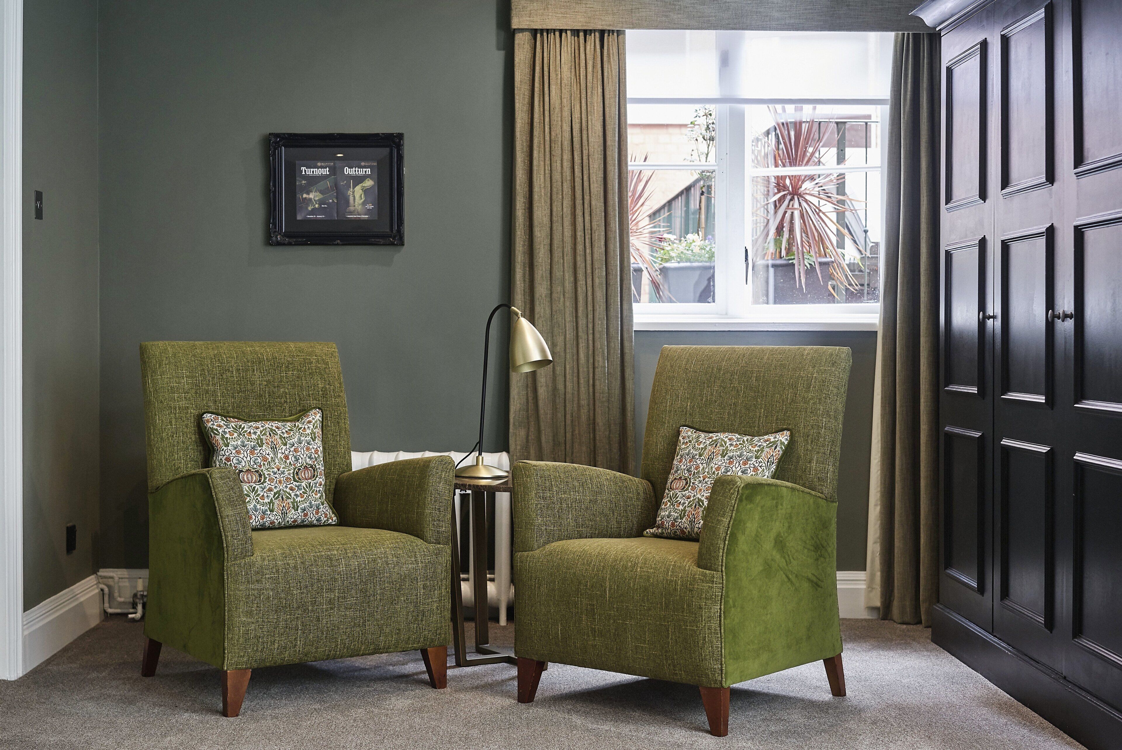 suite | desk, iron/ironing board, free wifi, bed sheets