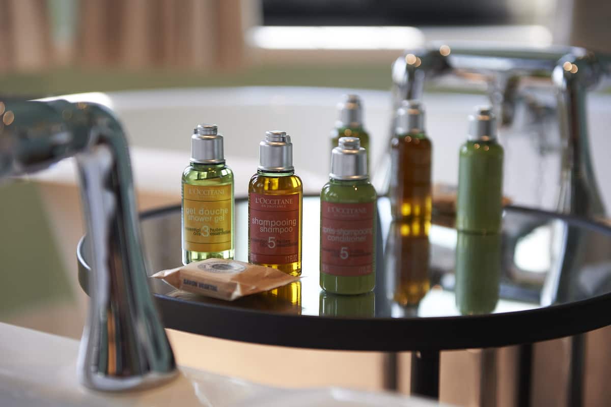 signature suite | egyptian cotton sheets, premium bedding, desk, iron/ironing board