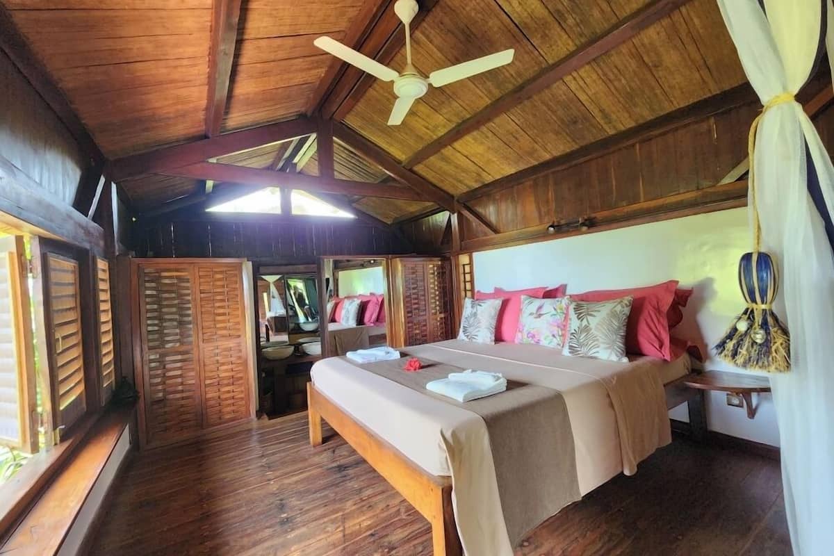 1 bedroom, pillowtop beds, minibar, in-room safe
