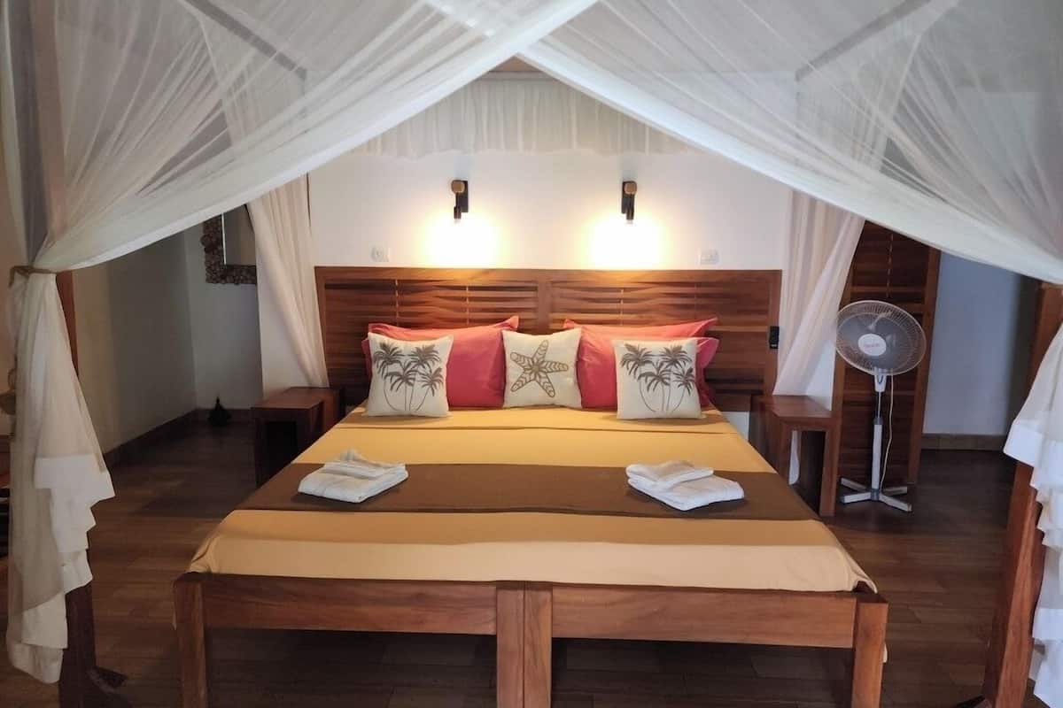 1 bedroom, pillowtop beds, minibar, in-room safe