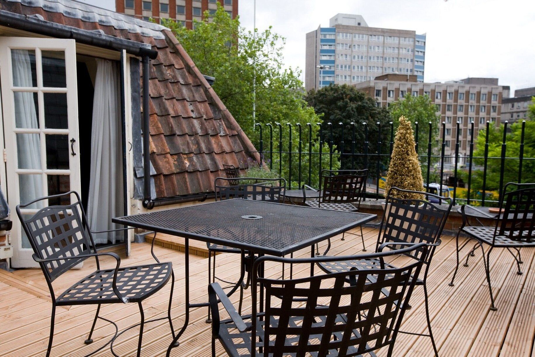 signature suite | egyptian cotton sheets, premium bedding, desk, iron/ironing board