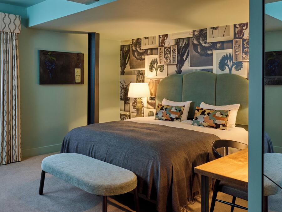 Habitació clàssica | Llençols de cotó egipci, roba de llit d'alta qualitat i escriptori