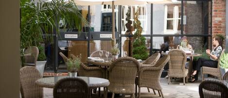 Frühstück, Mittagessen, Abendessen, französische Küche