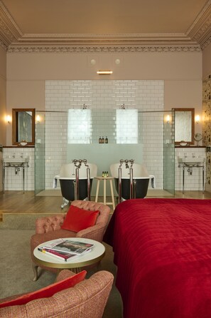 Wairau River Suite | เครื่องนอนระดับพรีเมียม, โต๊ะทำงาน, เตารีด/โต๊ะรีดผ้า