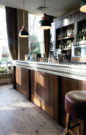 Bar (on property) - Hotel du Vin & Bistro Cheltenham (Cheltenham)