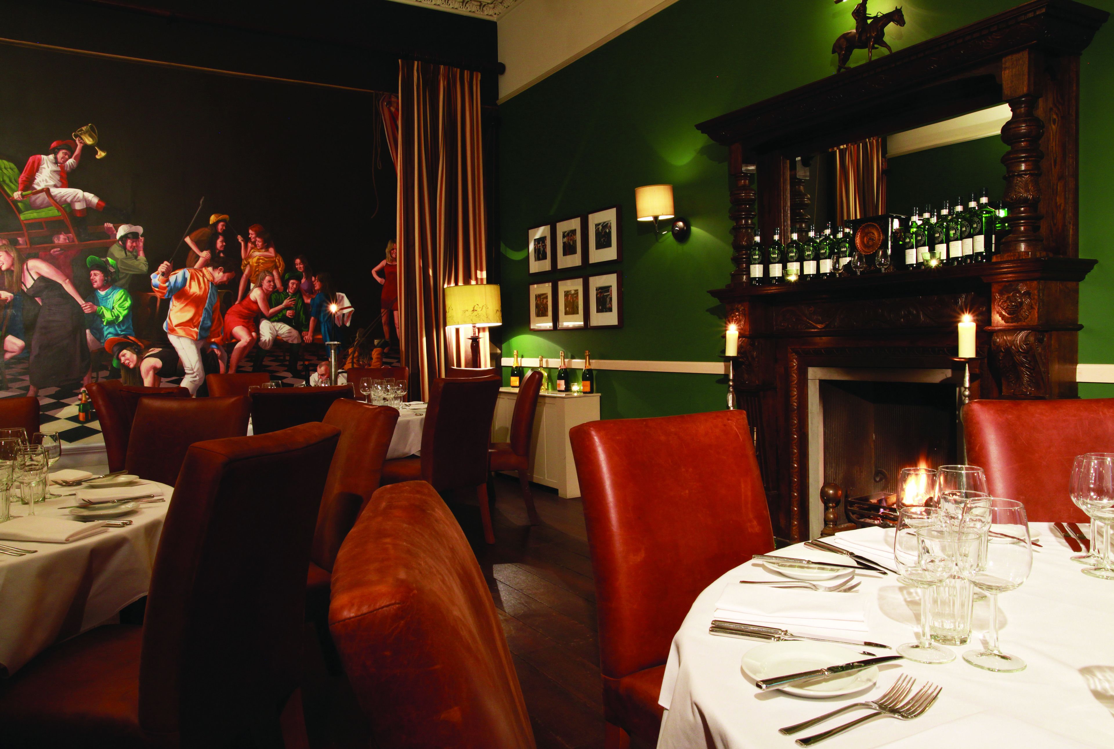 breakfast, lunch, dinner served; british cuisine