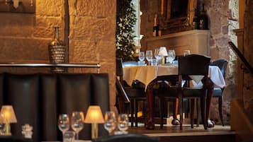 Se sirven desayunos, comidas, cenas y cocina francesa